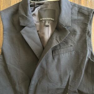Banana Republic Charcoal Sleeveless Vest